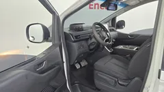 2022 Hyundai Staria Cargo 3-Seater — фото 10