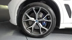 2022 BMW X5 xDrive 45e M Sport — фото 5