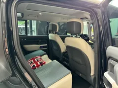 2023 Land Rover Defender 110 D300 HSE — фото 8