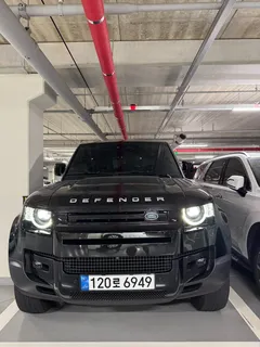 2023 Land Rover Defender 110 D300 HSE — фото 14