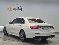 2023 Mercedes-Benz E-Class E220d 4MATIC AMG Line — фото 2