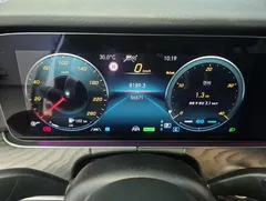 2023 Mercedes-Benz E-Class E220d 4MATIC AMG Line — фото 8