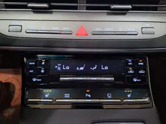 2023 Hyundai Grandeur 3.0 LPi Rent Car — фото 10