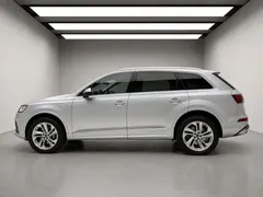 2022 Audi Q7 45 TDI Quattro Premium — фото 3