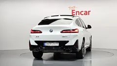 2023 BMW X4 xDrive20i M Sport — фото 4
