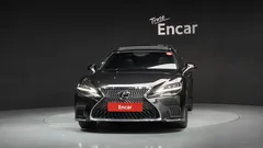 2021 Lexus LS 3.5 Luxury AWD, серый — фото 3