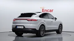 2022 Porsche Cayenne 3.0 Coupe, серо-серебристый — фото 2