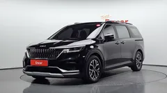2023 Kia Carnival Diesel 9-Seater Prestige — фото 1