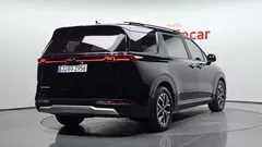 2023 Kia Carnival Diesel 9-Seater Prestige — фото 2