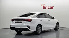2022 Kia K3 1.6, белый — фото 2