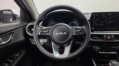 2022 Kia K3 1.6, белый — фото 13