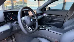 2024 BMW 5-Series 520i M Sport — фото 10
