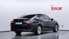2022 Lexus ES Executive — фото 2