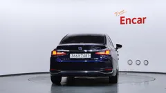 2022 Lexus ES Executive — фото 4