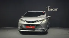 2022 Toyota Sienna 2.5 Hybrid 2WD, серый — фото 3