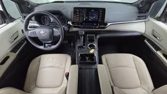 2022 Toyota Sienna 2.5 Hybrid 2WD, серый — фото 14