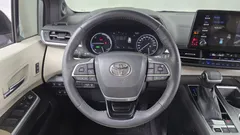 2022 Toyota Sienna 2.5 Hybrid 2WD, серый — фото 16