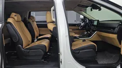 2023 Kia Carnival Diesel 9-Seater Prestige — фото 12