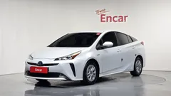 2021 Toyota Prius 1.8, белый — фото 1