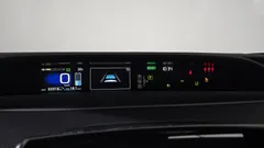 2021 Toyota Prius 1.8, белый — фото 8
