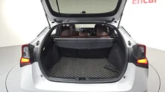 2021 Toyota Prius 1.8, белый — фото 16