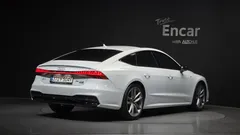 2022 Audi A7 55 TFSI Quattro Premium — фото 2