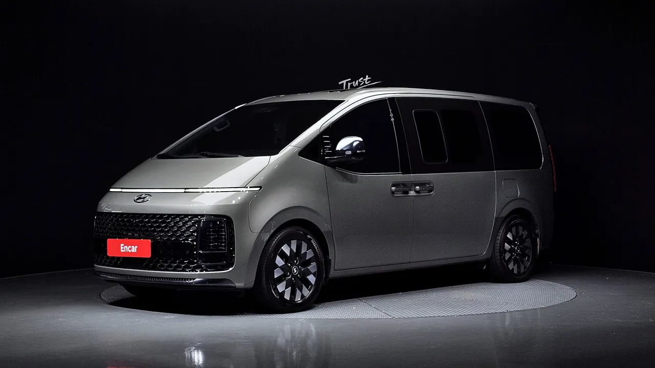 2023 Hyundai Staria L3.5 Lounge 9-Seater
