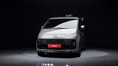 2023 Hyundai Staria L3.5 Lounge 9-Seater — фото 3