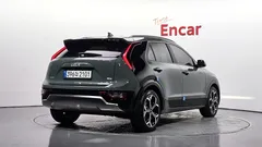 2022 Kia Niro Signature, зелёный — фото 2