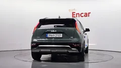 2022 Kia Niro Signature, зелёный — фото 4