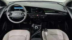 2022 Kia Niro Signature, зелёный — фото 7