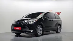 2023 Toyota Sienna 2.5 Hybrid 2WD, чёрный — фото 1