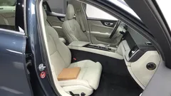 2023 Volvo S60 B5 Ultimate Bright, синий — фото 15