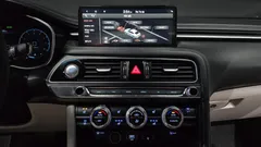 2023 Genesis G70 Gasoline 2.0T 2WD — фото 15