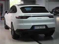 2023 Porsche Cayenne 3.0 E-Hybrid Coupe — фото 4