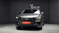 2022 Audi Q8 55 TFSI Quattro Premium, серый — фото 3