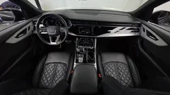2022 Audi Q8 55 TFSI Quattro Premium, серый — фото 7