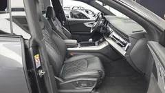 2022 Audi Q8 55 TFSI Quattro Premium, серый — фото 11