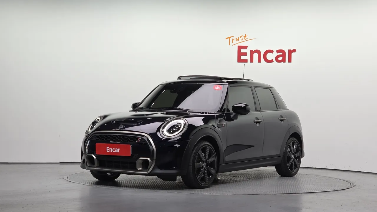 2023 Mini Cooper 5Door Resolute Edition