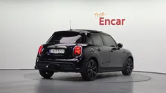 2023 Mini Cooper 5Door Resolute Edition — фото 2