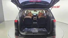 2023 Kia Carnival Diesel 9-Seater Prestige — фото 20