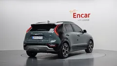 2024 Kia Niro Signature — фото 2
