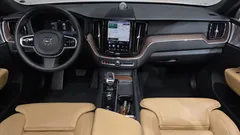 2023 Volvo XC60 B5 Ultimate Bright — фото 7