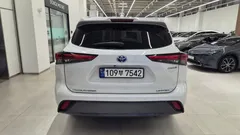 2023 Toyota Highlander 2.5 4WD Limited, белый — фото 4