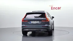 2023 Volvo V60 B5 Ultimate AWD — фото 4