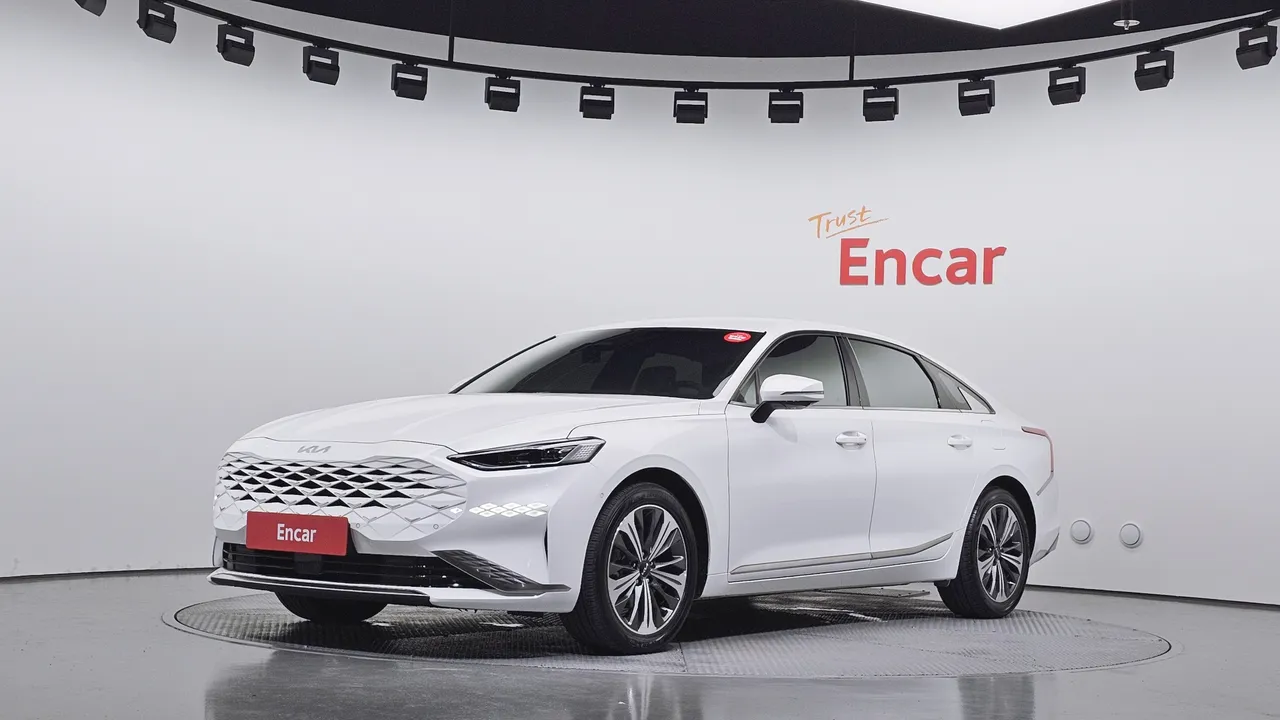 2023 Kia K8 Signature Special