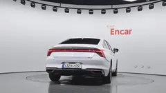 2023 Kia K8 Signature Special — фото 4