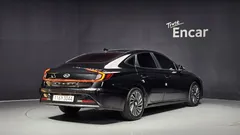 2022 Hyundai Sonata Premium Plus — фото 2