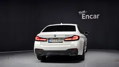 2022 BMW 5-Series 530i M Sport Package — фото 4
