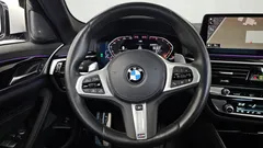 2022 BMW 5-Series 530i M Sport Package — фото 17